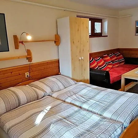 Family House - Zuzana Késmárk